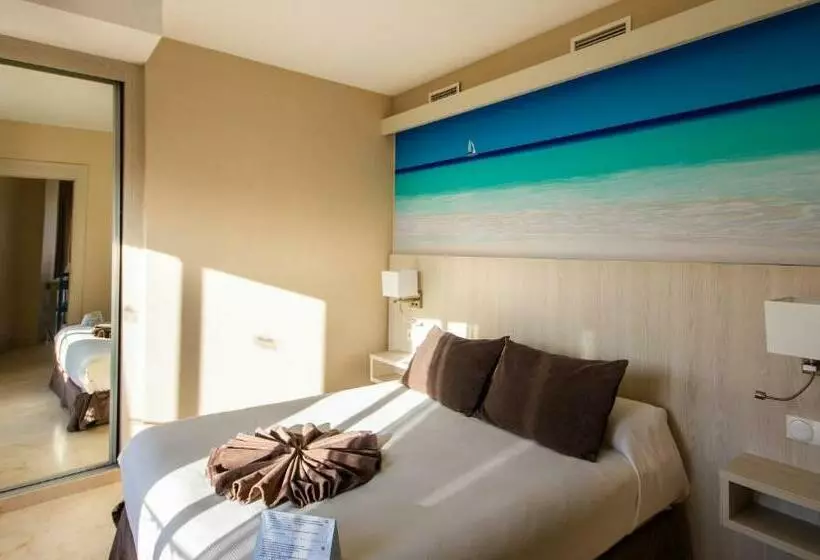 Huoneisto 1 Makuuhuone Sivuttainen Merinäkymä, Benalmadena Palace Spa