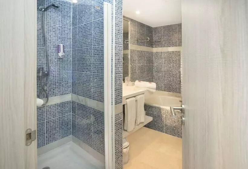 Huoneisto 1 Makuuhuone Sivuttainen Merinäkymä, Benalmadena Palace Spa