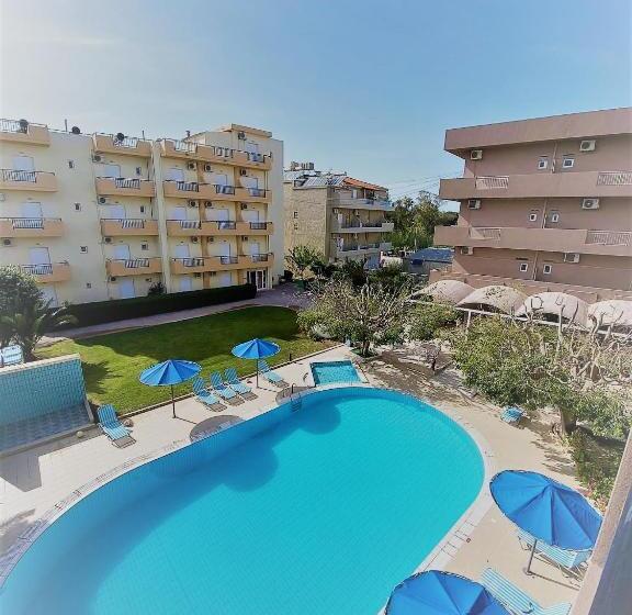 패밀리 룸, Castro