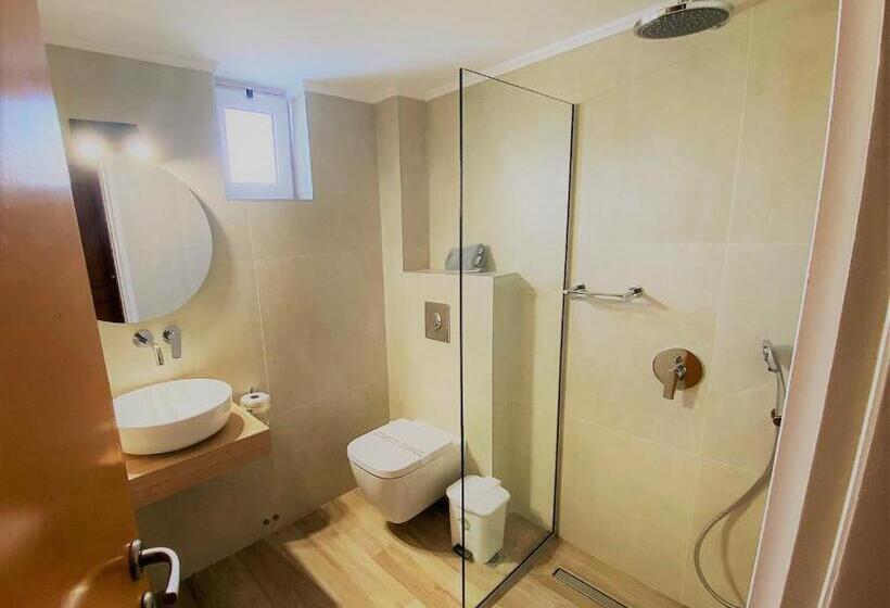 디럭스 룸, Castro