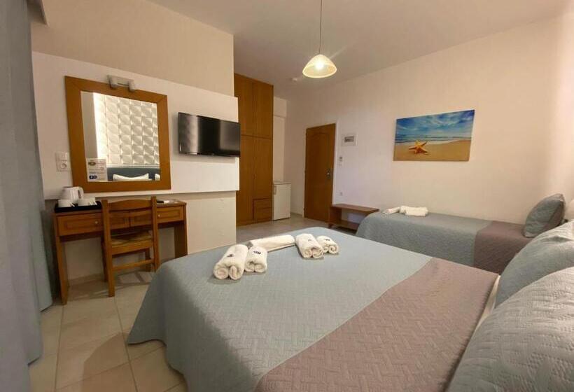 디럭스 트리플 룸, Castro