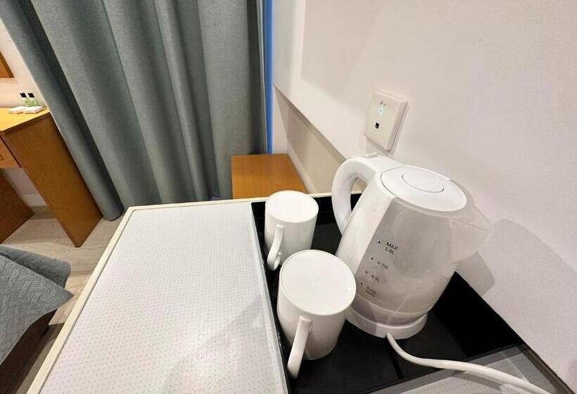 수피리어 트리플 룸, Castro