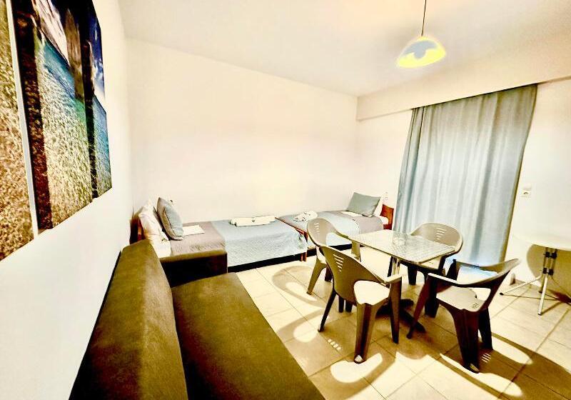 패밀리 룸, Castro