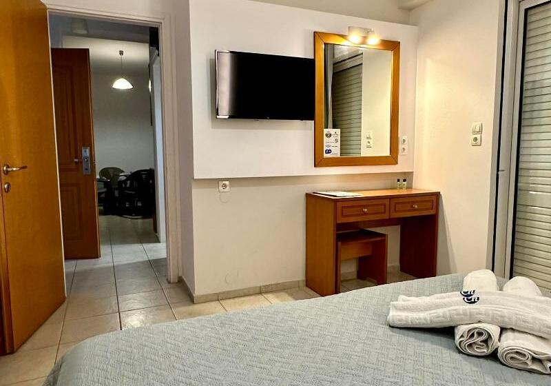 패밀리 룸, Castro