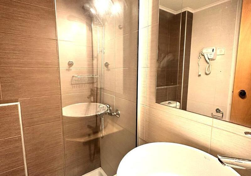 스탠다드 룸, Castro