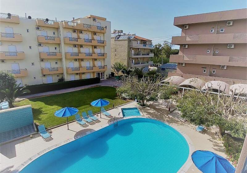 패밀리 룸, Castro