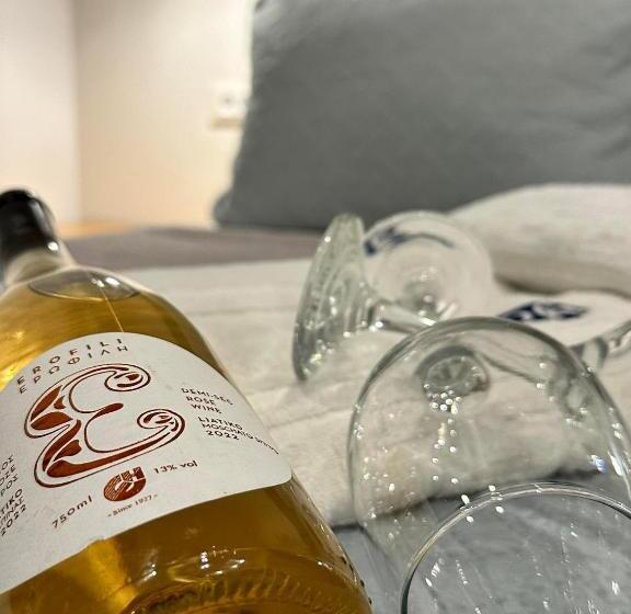 스탠다드 트리플 룸, Castro