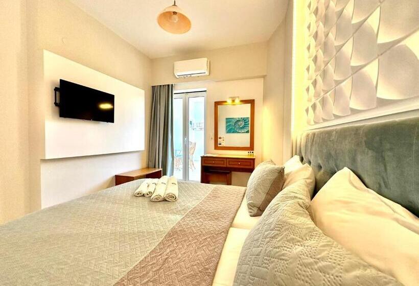 패밀리 룸, Castro