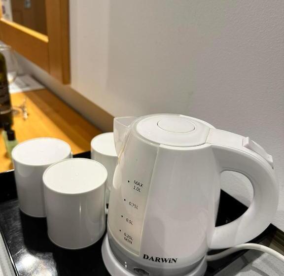 디럭스 룸, Castro