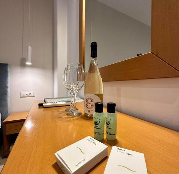 디럭스 트리플 룸, Castro