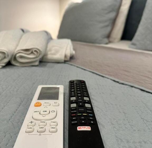 수피리어 트리플 룸, Castro