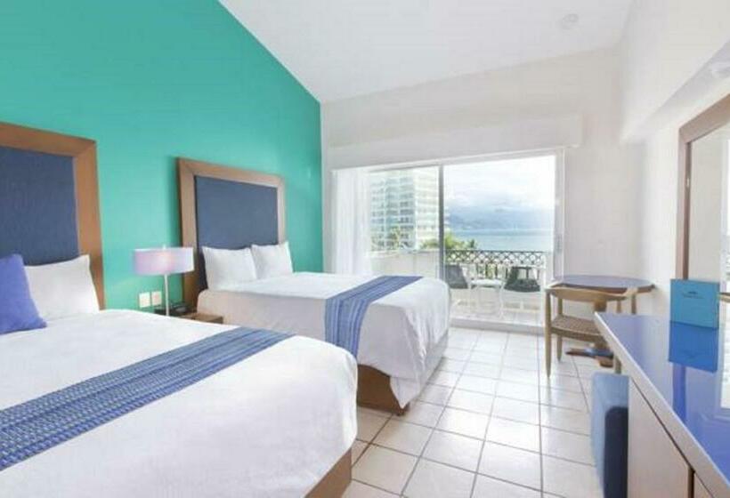 غرفة ديلوكس مطلّة علي البحر, Crown Paradise Golden All Inclusive Resort   Adults Only