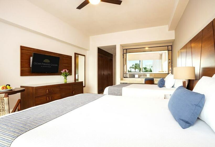 غرفة ديلوكس مطلّة علي البحر, Crown Paradise Golden All Inclusive Resort   Adults Only