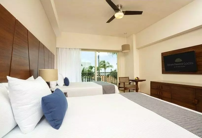اتاق لوکس با چشم‌انداز دریا, Crown Paradise Golden All Inclusive Resort   Adults Only