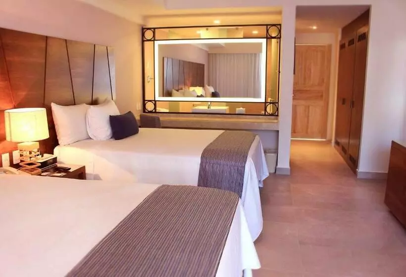 اتاق لوکس, Crown Paradise Golden All Inclusive Resort   Adults Only