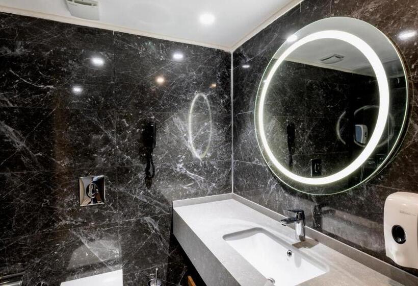 Номер Стандарт Трехместный, Elysee Rive