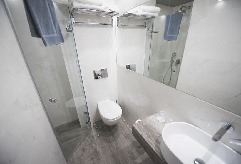 غرفة عائلية ذات إطلالة جانبية على البحر, Golden Star City Resort