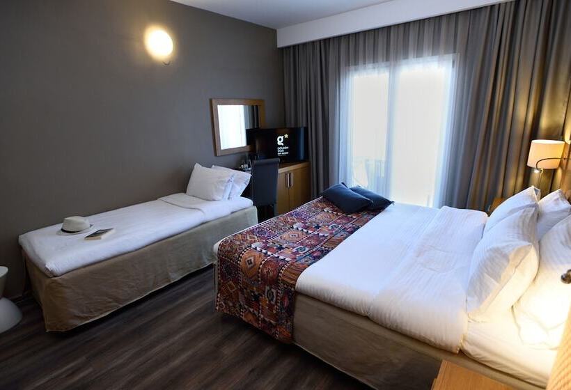 غرفة عائلية ذات إطلالة جانبية على البحر, Golden Star City Resort