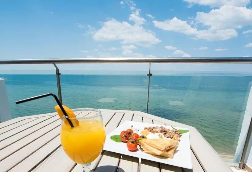 オーシャンビュースタンダードルーム, Golden Star City Resort