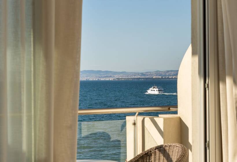 Номер Стандарт Вид на Море, Golden Star City Resort