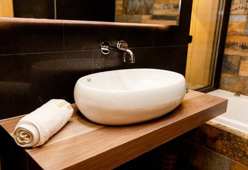 جناح مطلّ علي البحر, Golden Star City Resort