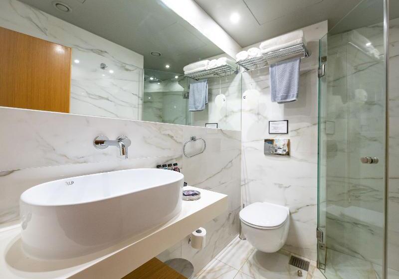 غرفة قياسية مطلّة علي البحر, Golden Star City Resort