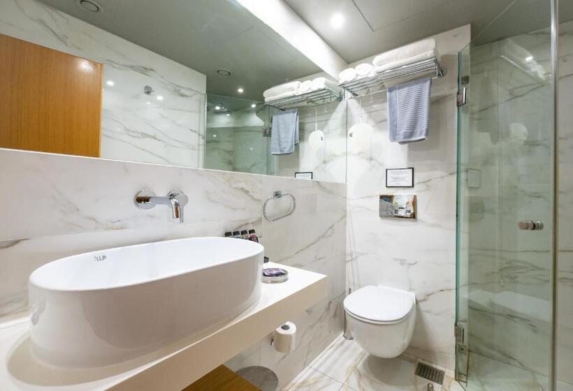 غرفة قياسية مطلّة علي البحر, Golden Star City Resort