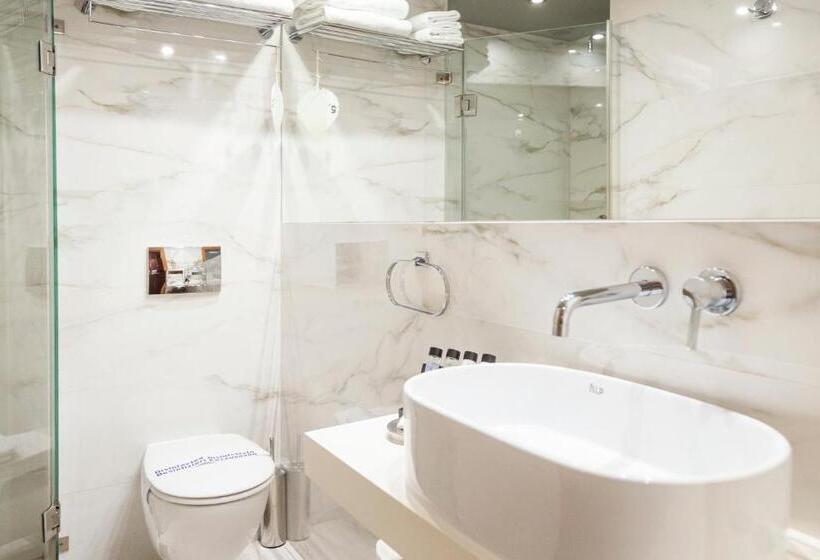 غرفة عائلية ذات إطلالة جانبية على البحر, Golden Star City Resort