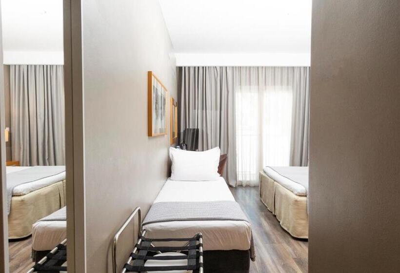 Семейный Номер Боковой Вид на Море, Golden Star City Resort