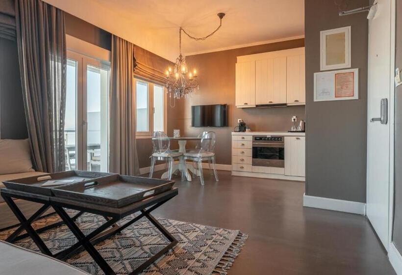 جناح مطلّ علي البحر, Golden Star City Resort