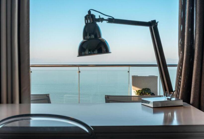 جناح مطلّ علي البحر, Golden Star City Resort