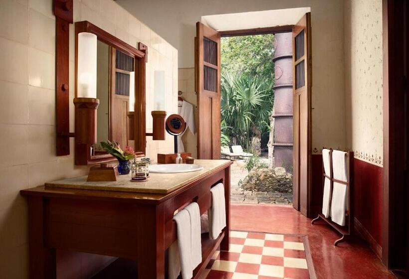 חדר דחוקס עם מיטת קינג, Hacienda Santa Rosa De Lima