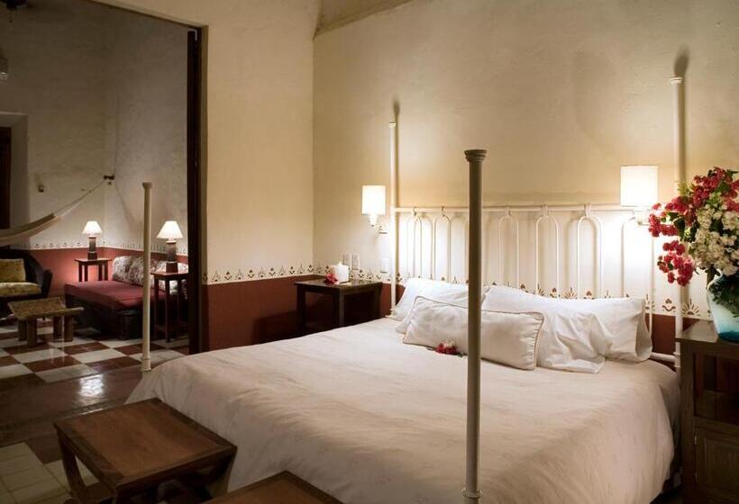 מיטת קינג בסוויטה, Hacienda Santa Rosa De Lima