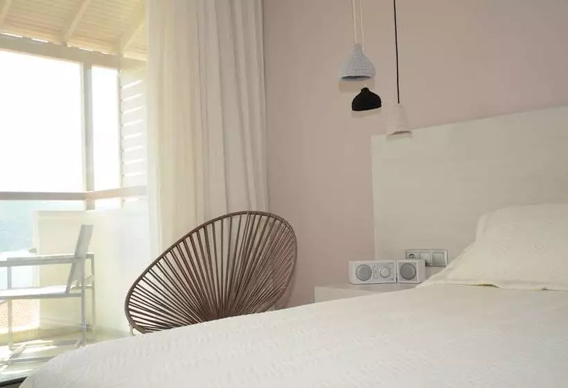 اتاق لوکس با چشم‌انداز دریا, Ino Hotel & Suites
