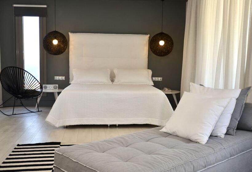 سوییت لوکس, Ino Hotel & Suites