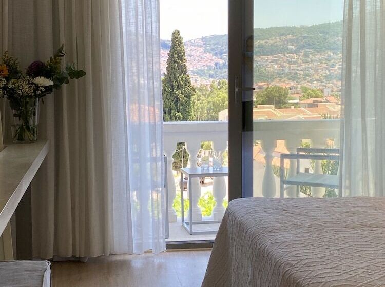 اتاق لوکس با چشمانداز استخر, Ino Hotel & Suites