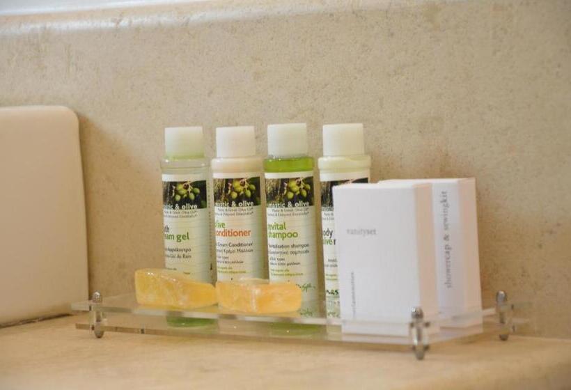 اتاق لوکس با چشم‌انداز دریا, Ino Hotel & Suites