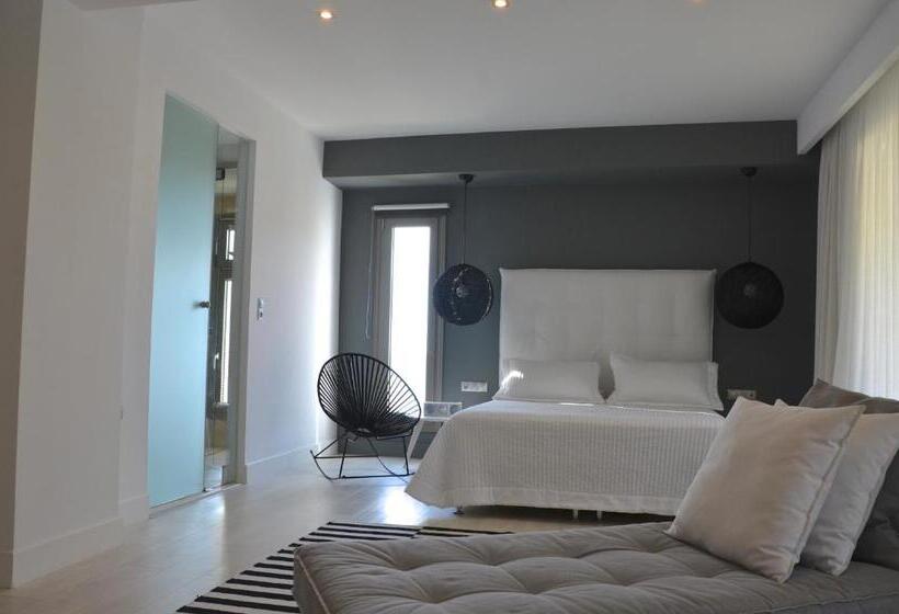 سوییت لوکس, Ino Hotel & Suites