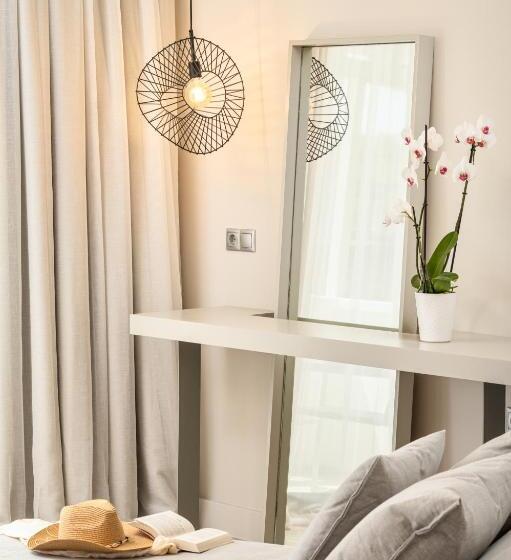 سوییت لوکس, Ino Hotel & Suites