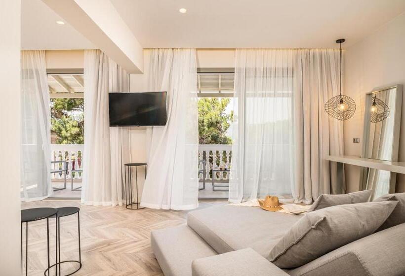 Deluxe Suite King Bed, Ino Hotel & Suites