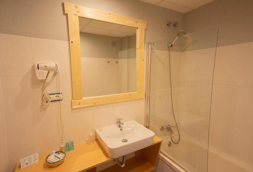 غرفة قياسية مزوَّدة بتراس, La Posada De Paco