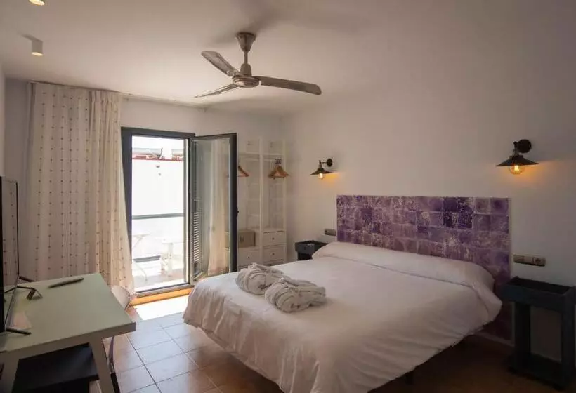 Premium room with terrace, La Posada De Paco