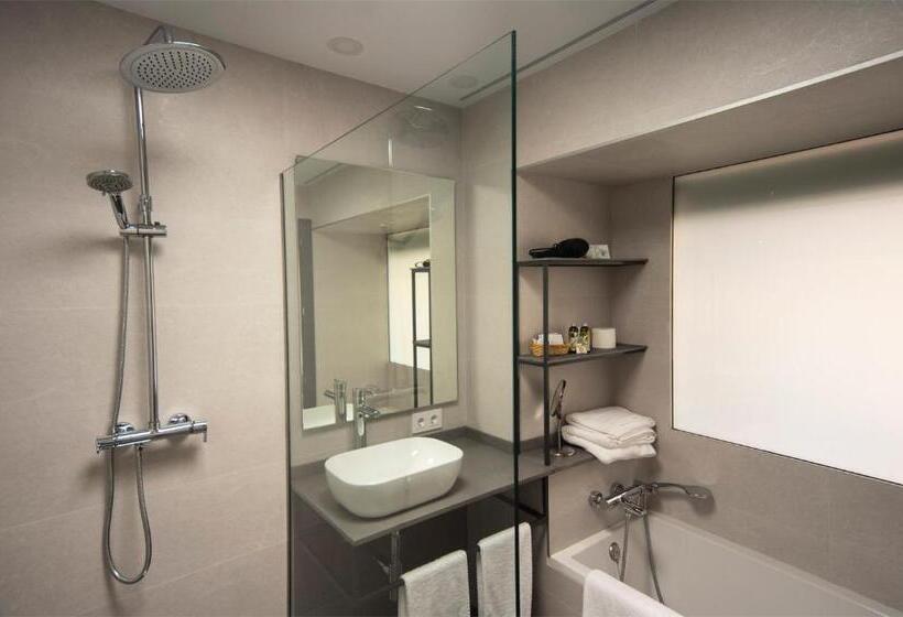 Premium room with terrace, La Posada De Paco