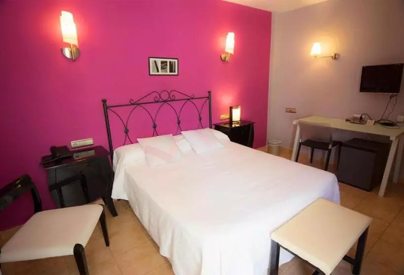 Comfort room with balcony, La Posada De Paco
