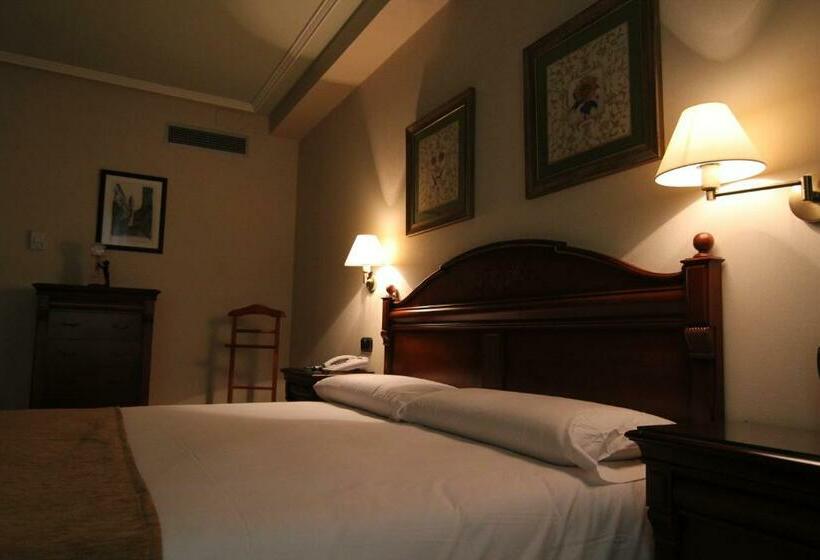 اتاق سوپریور, Lasa Sport