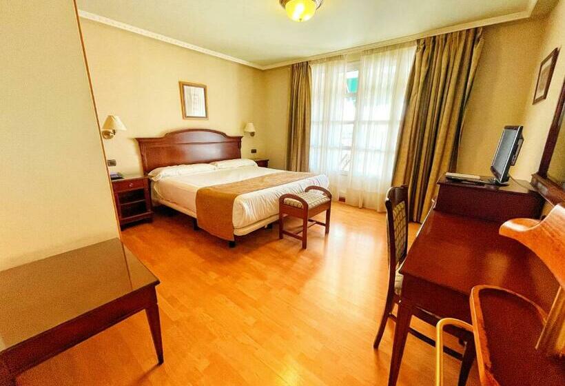 اتاق سوپریور, Lasa Sport