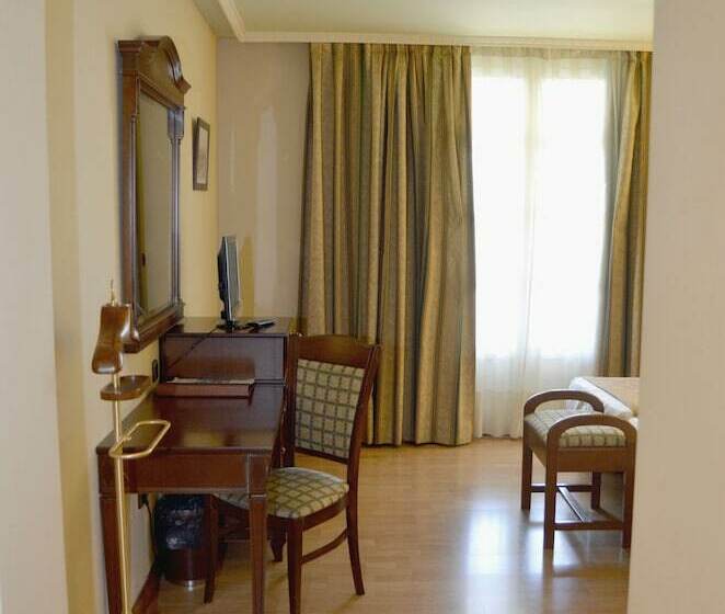 اتاق سوپریور, Lasa Sport