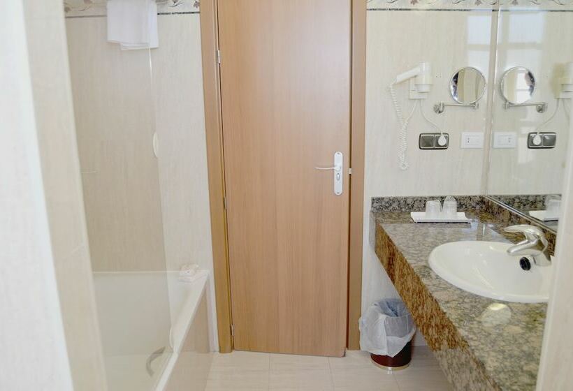 اتاق استاندارد, Lasa Sport