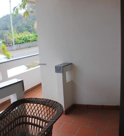 ファミリールーム, Rural De Sanroque