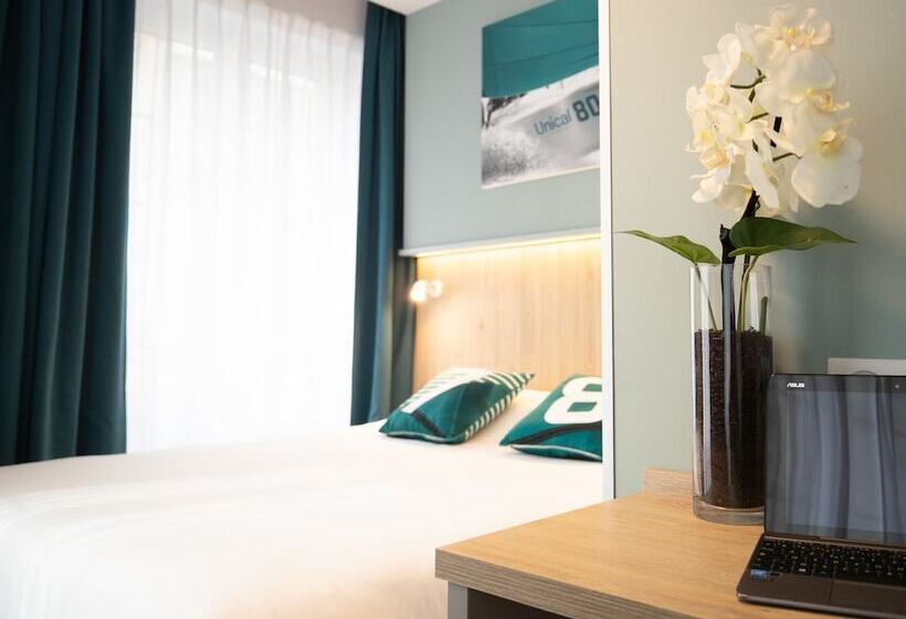 Номер Стандарт, Hôtel Des Marins